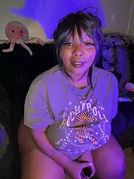 NikkiNoelanii online show from March 25, 8:31 am