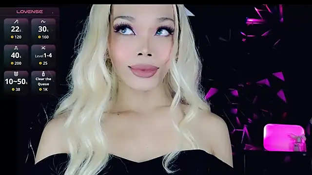 Snapshot of sugar_bbyxx chatting on September 28, 9:42 pm sugar bbyxx online show from September 28, 9:42 pm