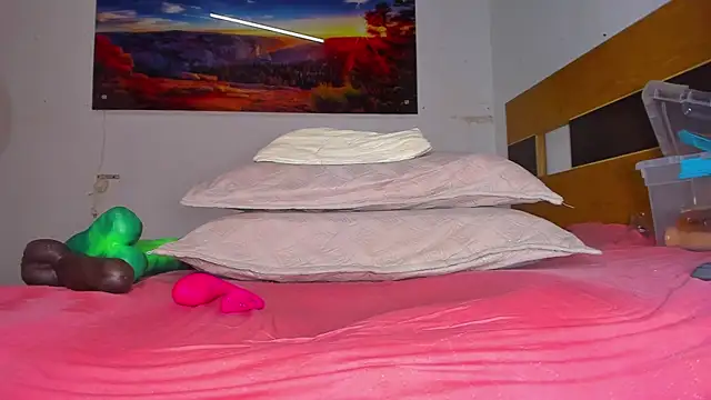  ebony-queen  online show from March 12, 6:00 pm