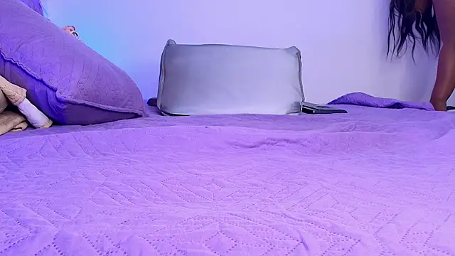  ebony-queen  online show from December 22, 12:02 pm