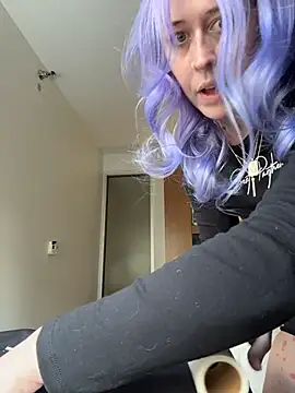 ursluttygf online show from April 10, 10:03 pm