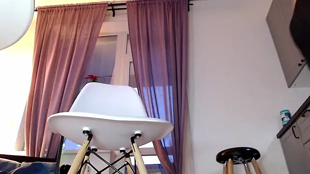 MadameKatrina online show from December 31, 6:48 am