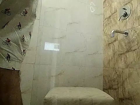 Snapshot of king_kong_india1 chatting on January 12, 8:14 am king kong india1 online show from January 12, 8:14 am