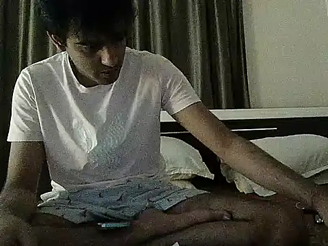 Snapshot of king_kong_india1 chatting on February 11, 6:33 pm king kong india1 online show from February 11, 6:33 pm