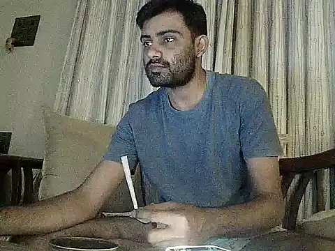 Snapshot of king_kong_india1 chatting on February 23, 6:23 pm king kong india1 online show from February 23, 6:23 pm