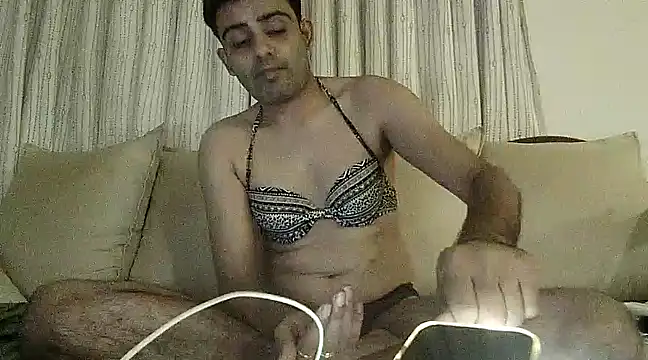 Snapshot of king_kong_india1 chatting on February 24, 7:30 pm king kong india1 online show from February 24, 7:30 pm