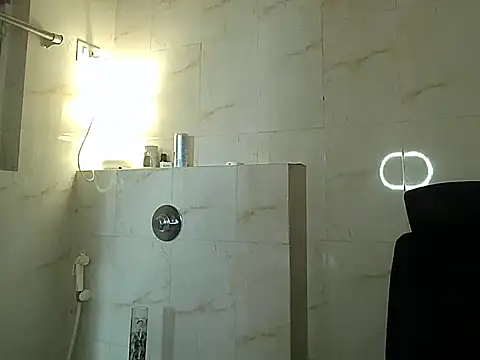 Snapshot of king_kong_india1 chatting on October 6, 4:32 am king kong india1 online show from October 6, 4:32 am