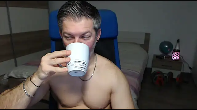 RobbyShawz online show from February 18, 6:15 am