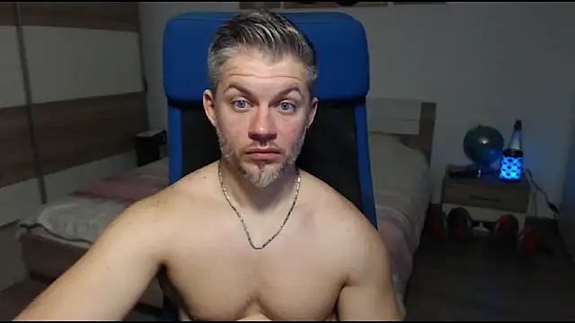 RobbyShawz online show from February 24, 10:48 am