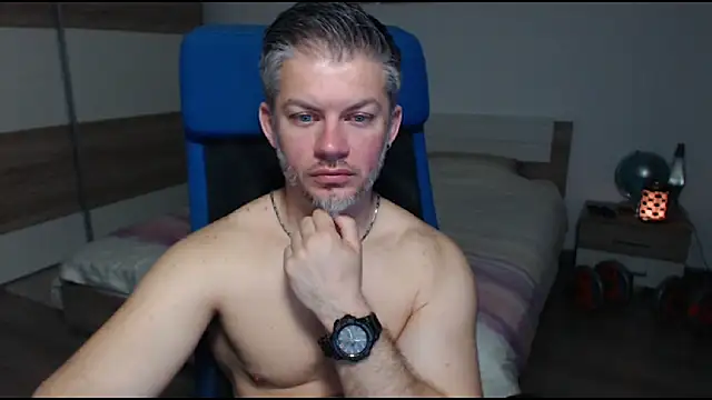 RobbyShawz online show from March 22, 5:17 am