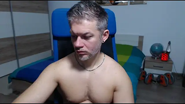 RobbyShawz online show from October 15, 4:12 am