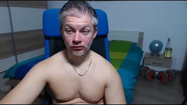 RobbyShawz online show from October 26, 5:24 am