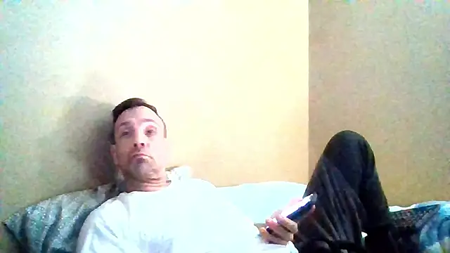 Snapshot of JoJoMonroe84 chatting on February 9, 3:32 am JoJoMonroe84 online show from February 9, 3:32 am