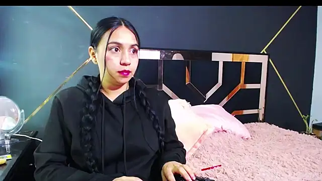 Snapshot of Lorena__ chatting on February 19, 12:03 am Lorena online show from February 19, 12:03 am