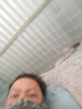 Snapshot of Gautambaro chatting on February 18, 6:09 am Gautambaro online show from February 18, 6:09 am