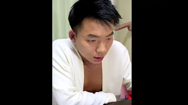 Snapshot of asiahot_liam chatting on January 23, 10:54 am asiahot liam online show from January 23, 10:54 am