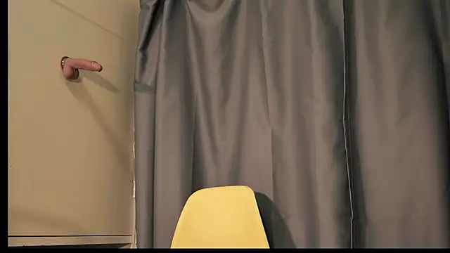 Snapshot of asiahot_liam chatting on November 6, 11:33 am asiahot liam online show from November 6, 11:33 am