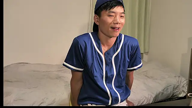 Snapshot of asiahot_liam chatting on November 9, 7:50 am asiahot liam online show from November 9, 7:50 am