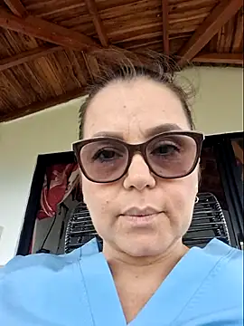 Snapshot of MariaPau_83 chatting on June 8, 5:02 pm MariaPau 83 online show from June 8, 5:02 pm