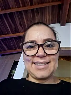 Snapshot of MariaPau_83 chatting on June 14, 1:24 pm MariaPau 83 online show from June 14, 1:24 pm