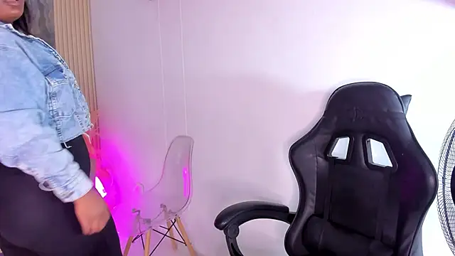 Rianamanson online show from September 24, 4:38 am