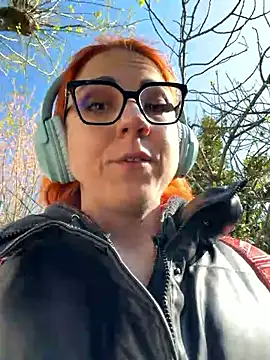 Nikky Divine online show from March 25, 8:31 am