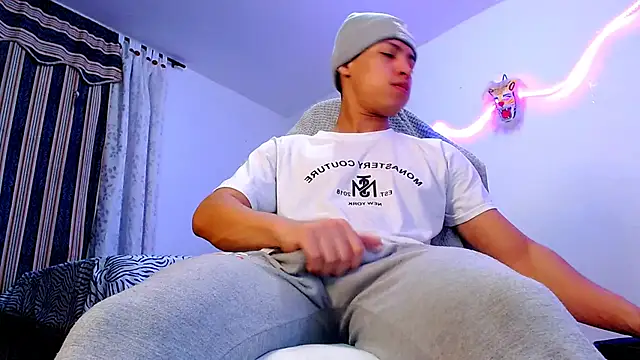 littleyork online show from December 19, 10:11 am