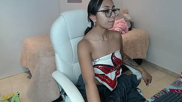 Snapshot of Gabi_morales chatting on December 4, 3:04 am Gabi morales online show from December 4, 3:04 am