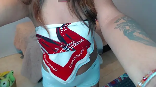 Snapshot of Gabi_morales chatting on December 4, 6:11 am Gabi morales online show from December 4, 6:11 am