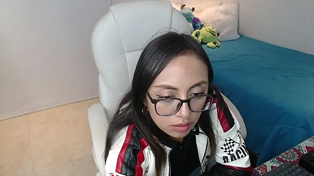 Snapshot of Gabi_morales chatting on February 8, 5:08 am Gabi morales online show from February 8, 5:08 am