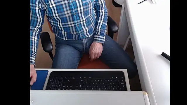 dutchpornking online show from February 25, 7:52 am