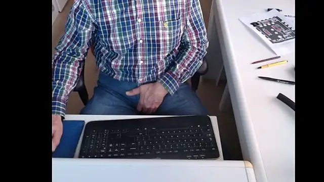 dutchpornking online show from February 28, 7:48 am