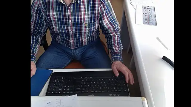 dutchpornking online show from March 5, 11:06 am