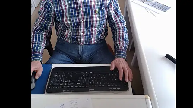 dutchpornking online show from March 6, 8:30 am