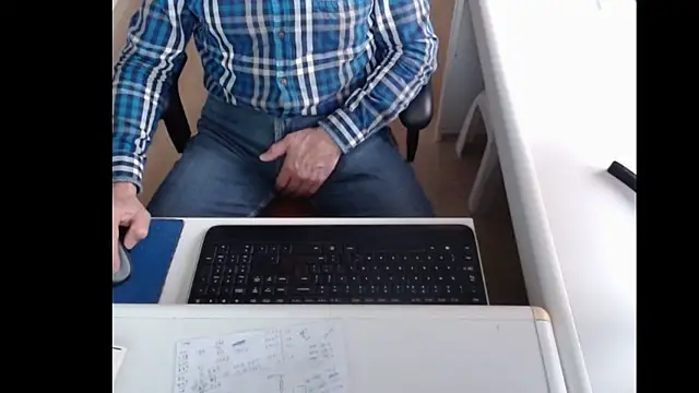 dutchpornking online show from March 11, 7:48 am