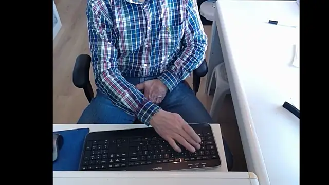 dutchpornking online show from March 14, 7:37 am