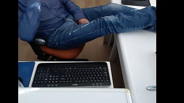 dutchpornking online show from October 1, 12:00 pm