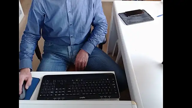 dutchpornking online show from October 5, 7:07 am