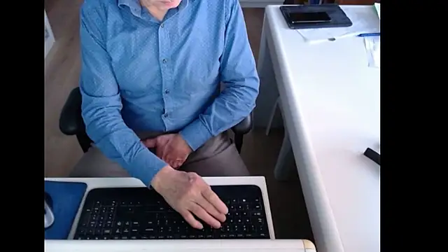 dutchpornking online show from December 20, 7:59 am