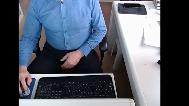 dutchpornking online show from February 6, 7:56 am