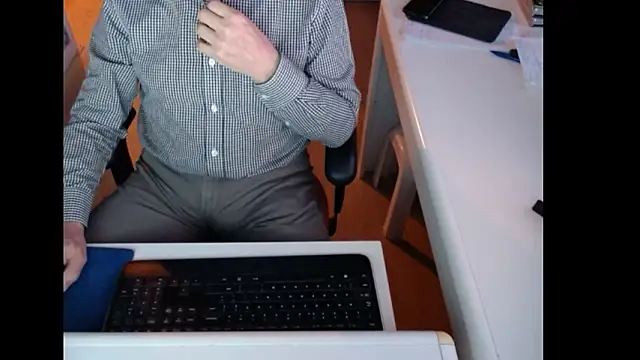 dutchpornking online show from February 12, 7:14 am