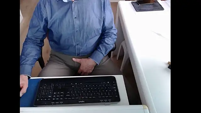 dutchpornking online show from April 13, 5:57 am