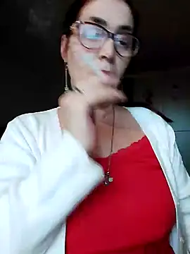 Chriss Tinaa online show from December 4, 6:22 am