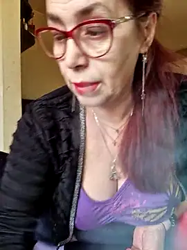 Snapshot of Chriss_Tinaa chatting on April 28, 4:28 am Chriss Tinaa online show from April 28, 4:28 am