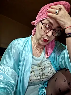 Snapshot of Chriss_Tinaa chatting on May 2, 1:32 am Chriss Tinaa online show from May 2, 1:32 am