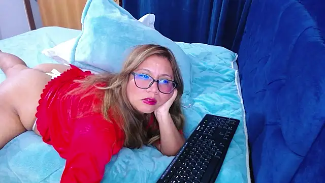 mondirty70 online show from May 23, 2:28 am