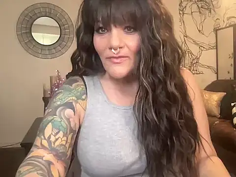 Snapshot of Xoxobigbooty chatting on December 18, 9:08 pm Xoxobigbooty online show from December 18, 9:08 pm