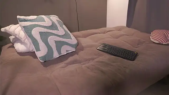 Snapshot of HannahEvanss chatting on February 11, 11:48 am HannahEvanss online show from February 11, 11:48 am