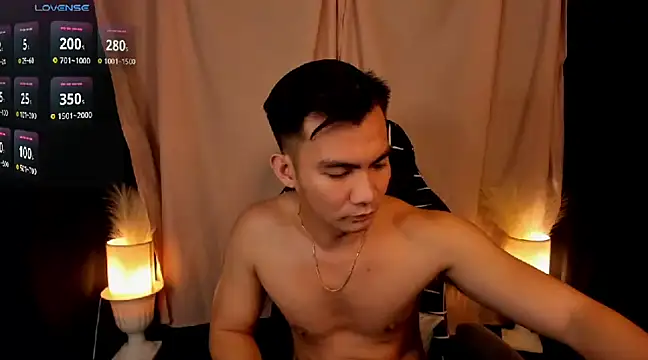 000batman000 online show from February 5, 8:11 am