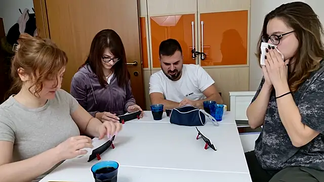 Tinas5 online show from November 28, 8:44 pm